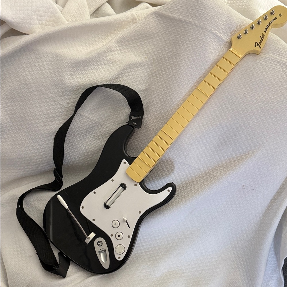 Rock Band PS3 Wireless Guitar Fender Stratocaster Black (Model 19091) NO DONGLE